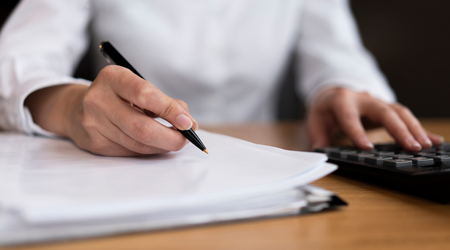 Como a reforma tributária impacta nos contratos empresariais? [2025]